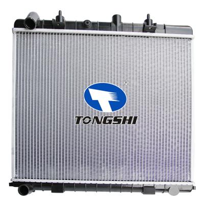 For  ROVER 4.0 I V8 98- MT Radiator OEM : PCC108080